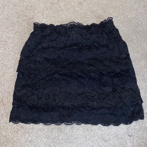 Adorable semi stretch lace Urban outfitters skirt/tube top